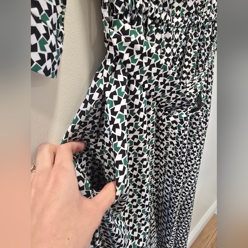 Geometric Patterned Midi Dress - Picture 7 of 7